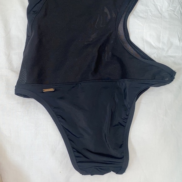 VS one piece swimsuit - Picture 4 of 5